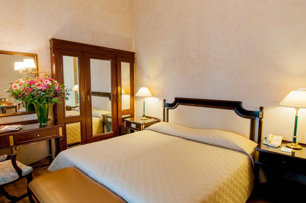 קיפיסיה Pentelikon Hotel חדר תמונה